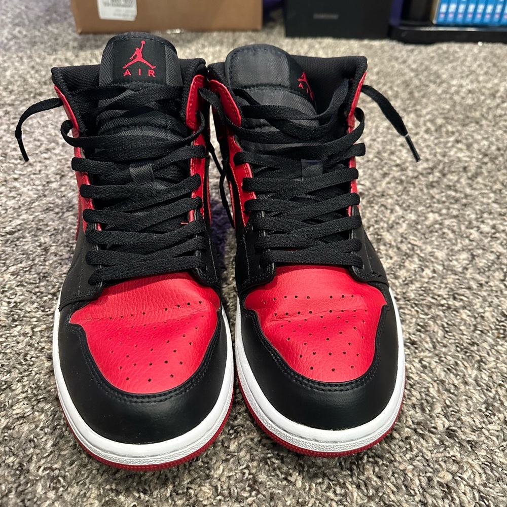 Air Jordan 1 Mid Bred size mens 11